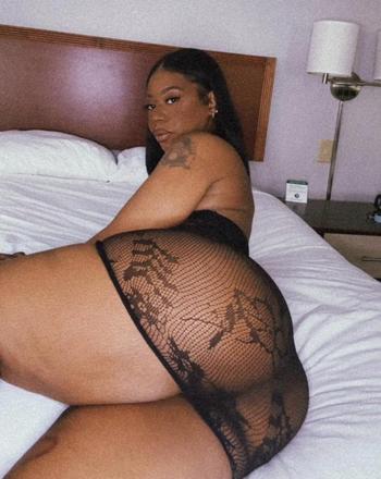 916-896-2283, 26  female escort, Winston-Salem