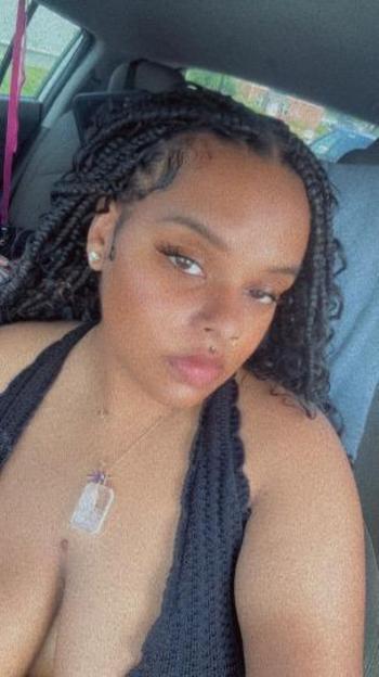 Fantasyy , 24  female escort, Winston-Salem