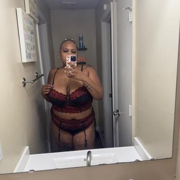 Hazel , 26  female escort, Winston-Salem