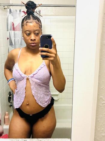 HONEY, 28  female escort, Winston-Salem