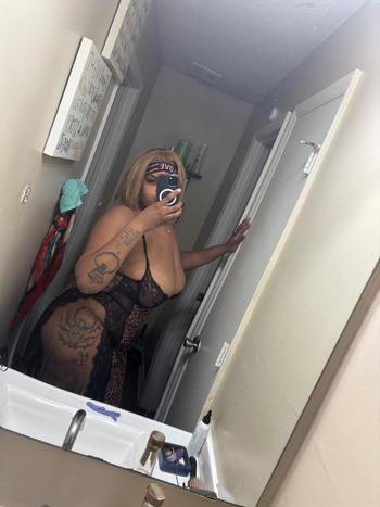 Hazel, 26  female escort, Winston-Salem