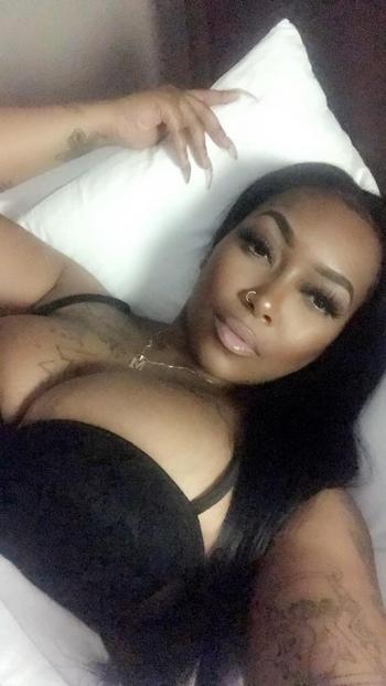 Mulan, 27  female escort, Winston-Salem