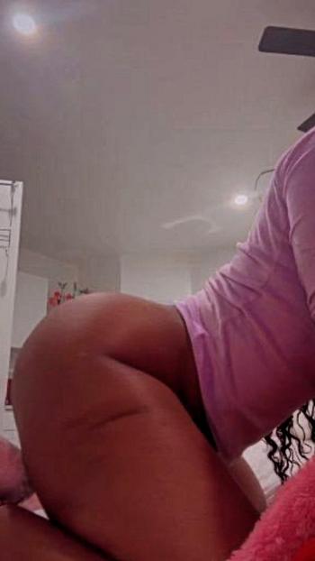 Shade 7 , 27  female escort, Winston-Salem